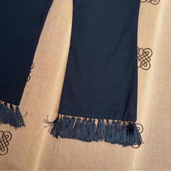 Anthropologie The Essential Tassel-Hem Cropped Flare Pant In Black Size 12 - Picture 11 of 16